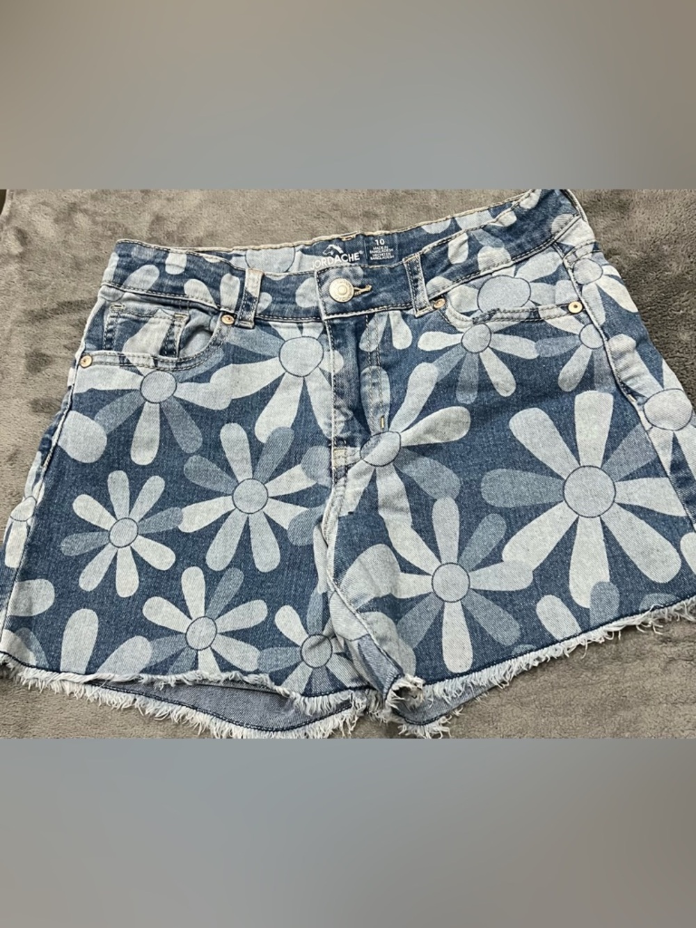 Jordache Girl’s Blue & White Daisy Print Denim Shorts Size 10